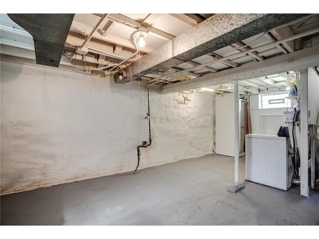 Building Photo - 3521 Girard Ave S