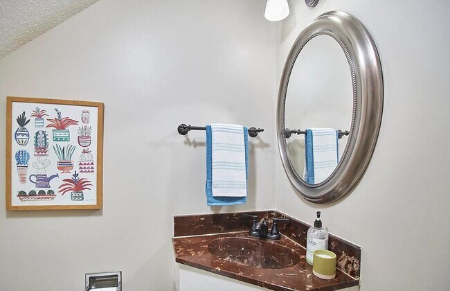 Building Photo - Mid-Century Modern Gem: Renovated 2BR Loft with Pool & Private Patio