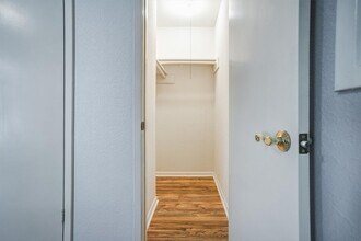 Building Photo - 2601 Augusta Dr