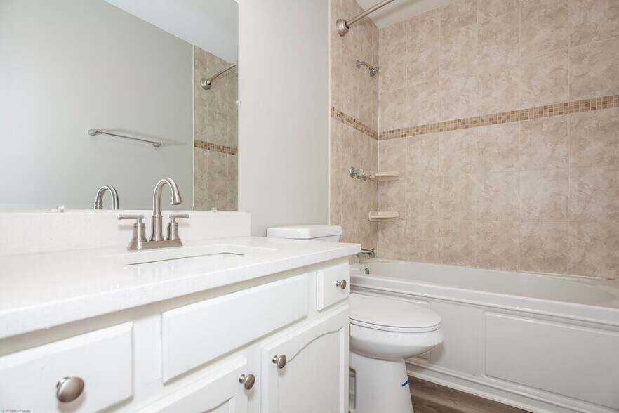 Building Photo - 1415 Anderson St