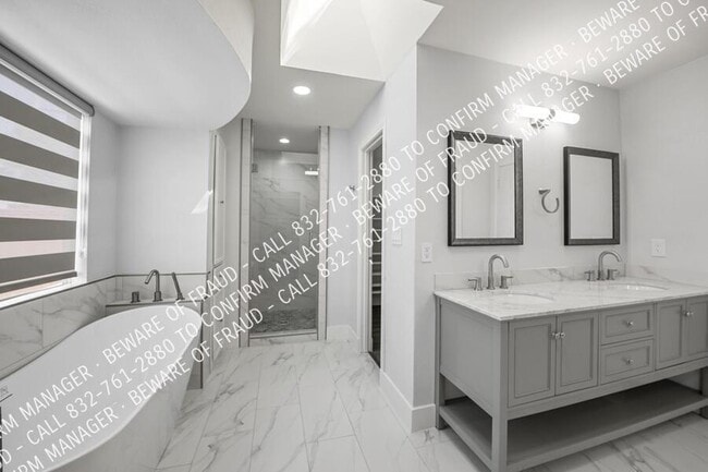 Building Photo - 9145 Drumcliffe Ln