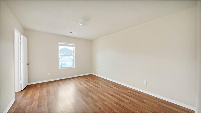 Building Photo - 5050 Ivy Fair Way