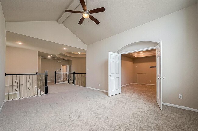 Building Photo - 115 N Winter Sunrise Cir
