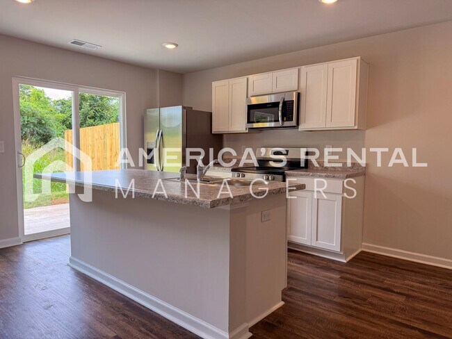 Building Photo - 105 River Grass Dr