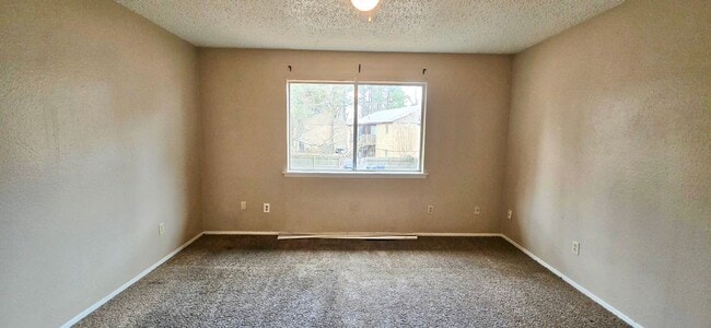 Building Photo - Tammy Lynn Dr Duplex