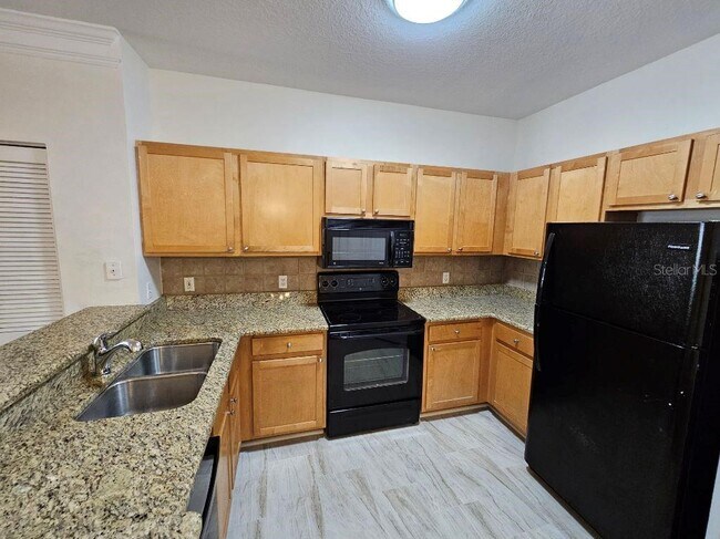 Building Photo - 4207 S Dale Mabry Hwy