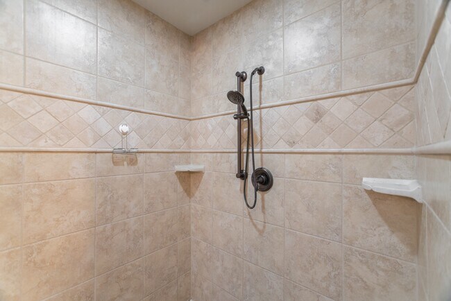 Building Photo - 46 S Shasta Bend Cir