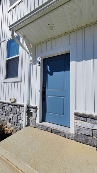 Primary Photo - 63 N Conifer Dr