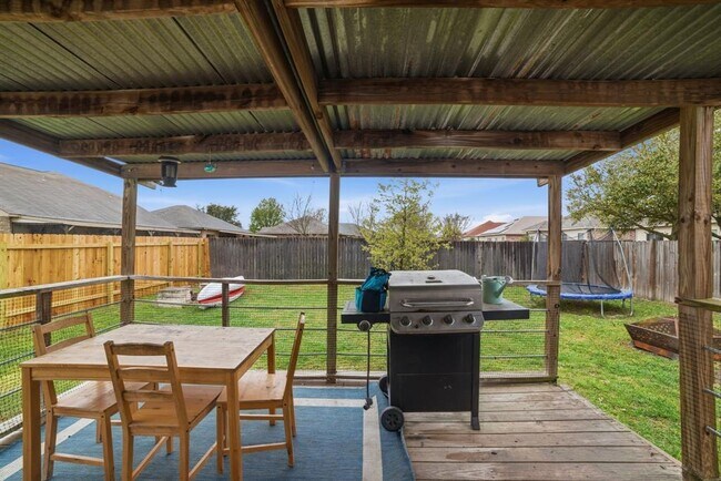 Building Photo - 411 Copper Ln