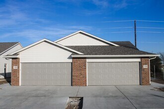 Building Photo - Froli Villas Alex Plan