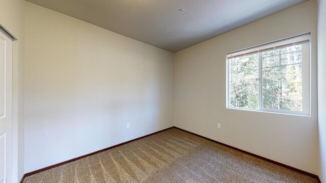 Building Photo - 3321 173rd Pl NE