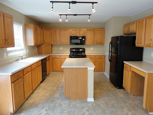 Building Photo - 10373 Camby Crossing
