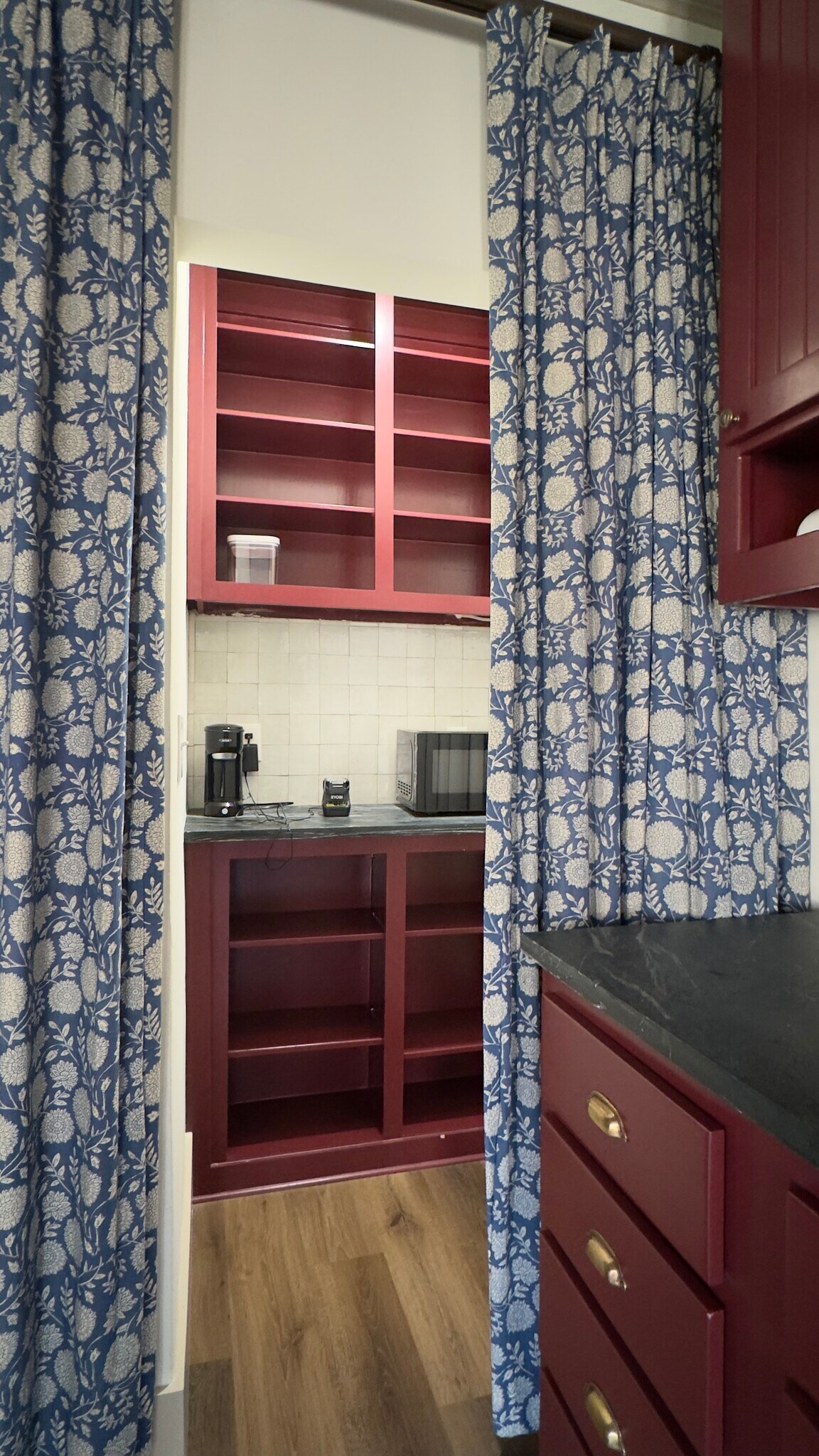 butlers pantry - 307 S Clark St