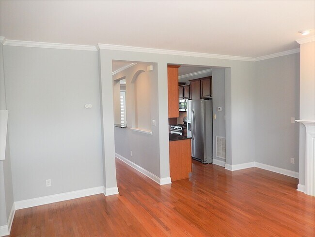 Building Photo - 2927 Imperial Oaks Dr