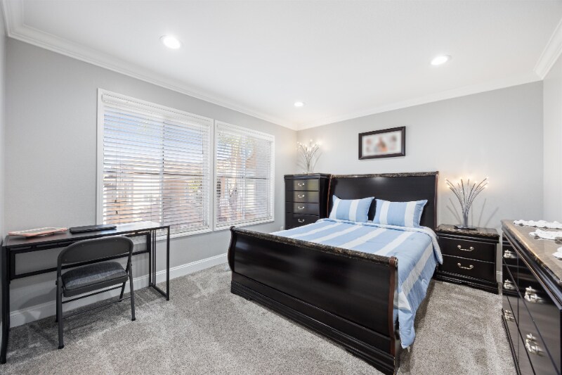 Building Photo - 5 Salto