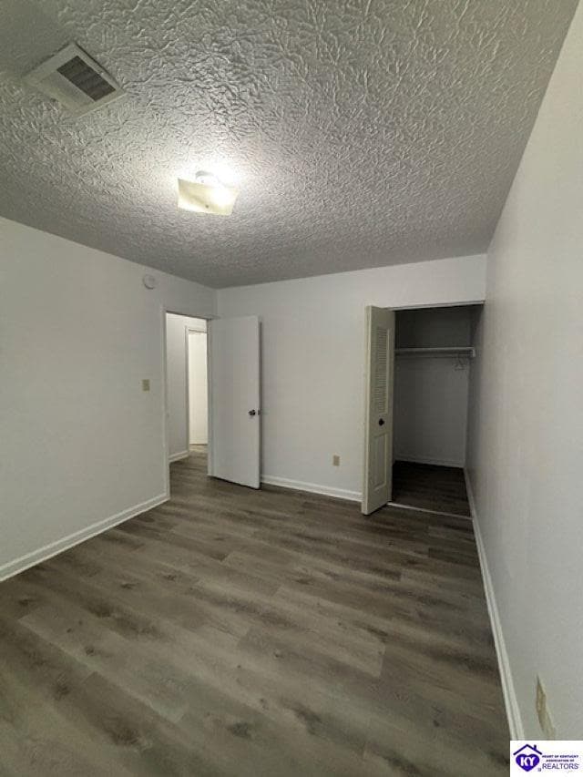 Building Photo - 1204 Clear Ridge Ln