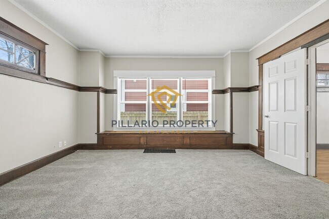 Building Photo - $500 OFF MOVE-IN SPECIAL!!! 4 Bedroom home in Near Downtown Indy! Available Now!