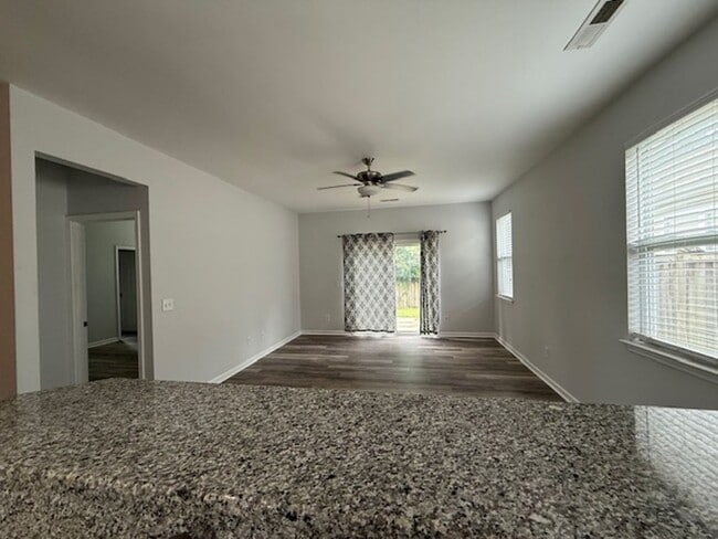 Building Photo - Updated 3-bedroom, 2-bathroom in The Arbors at Westgate