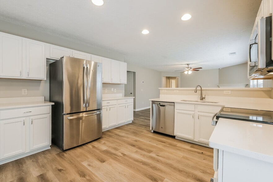 Building Photo - 1304 Ivey Pointe Dr SE