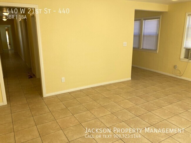 Building Photo - 440 W 21st St