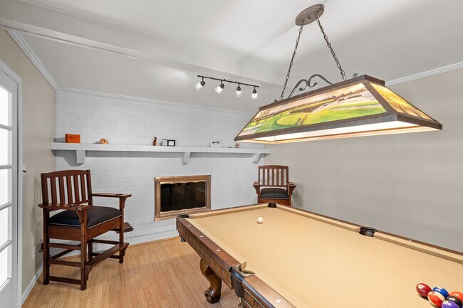 Building Photo - 327 Plantation Dr