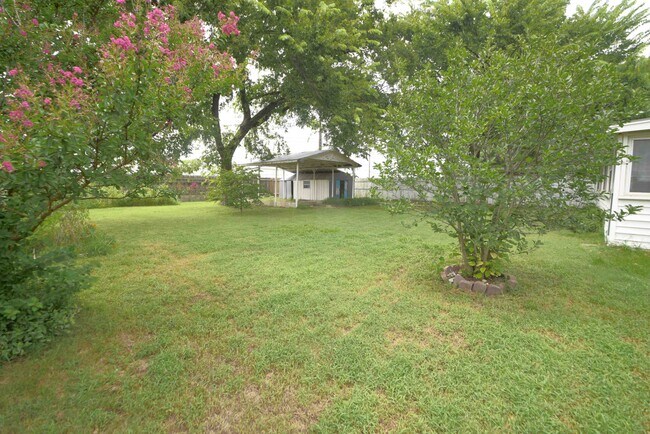 Building Photo - 1608 S 1st Pl