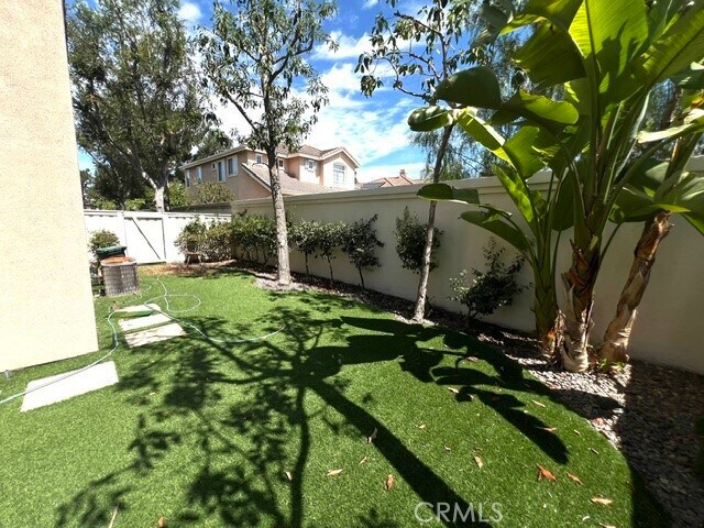 Building Photo - 27 Del Sonterra