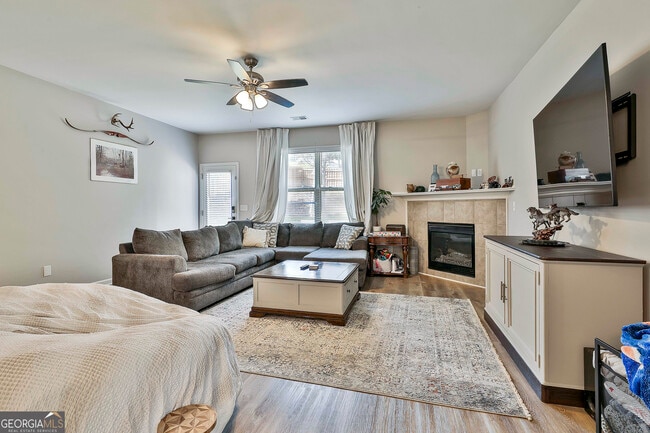 Building Photo - 205 Inverness Ave