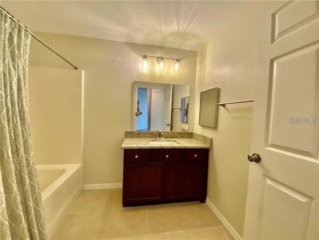 Building Photo - 5655 Bentgrass Dr