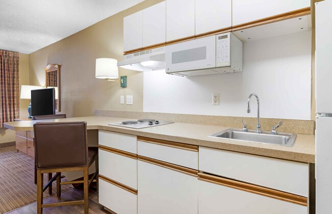 Building Photo - Furnished Studio-Houston - Galleria - Uptown