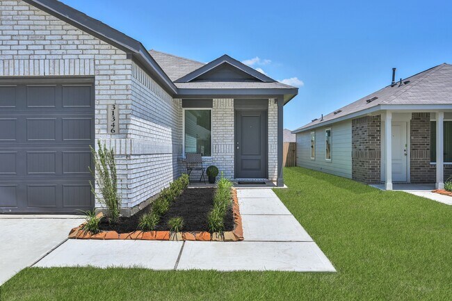 Primary Photo - 31346 Black Cherry St