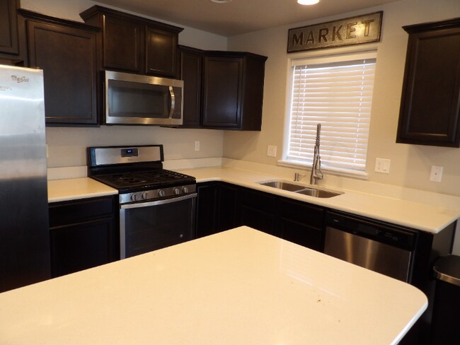 Building Photo - 13534 Park Gate Dr