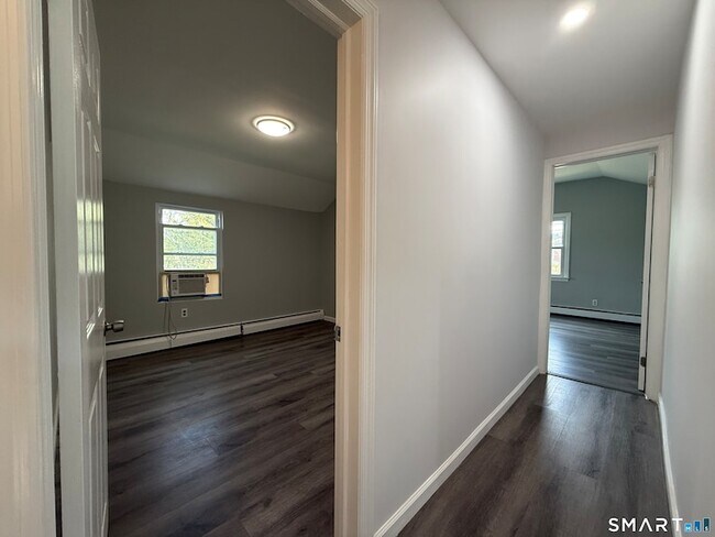 Building Photo - 218 Melville Ave