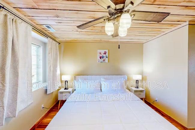 Building Photo - 1105 W Overland Pass Dr