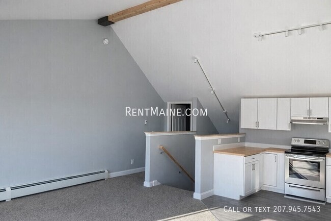 Building Photo - 221 Water St