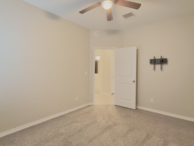 Building Photo - 13877 Paseo Perlas Dr