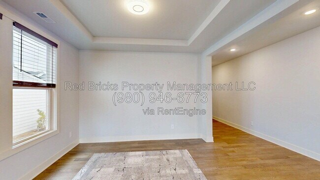 Building Photo - 6129 Alsace Ln