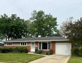 Building Photo - 1520 N Fernandez Pl