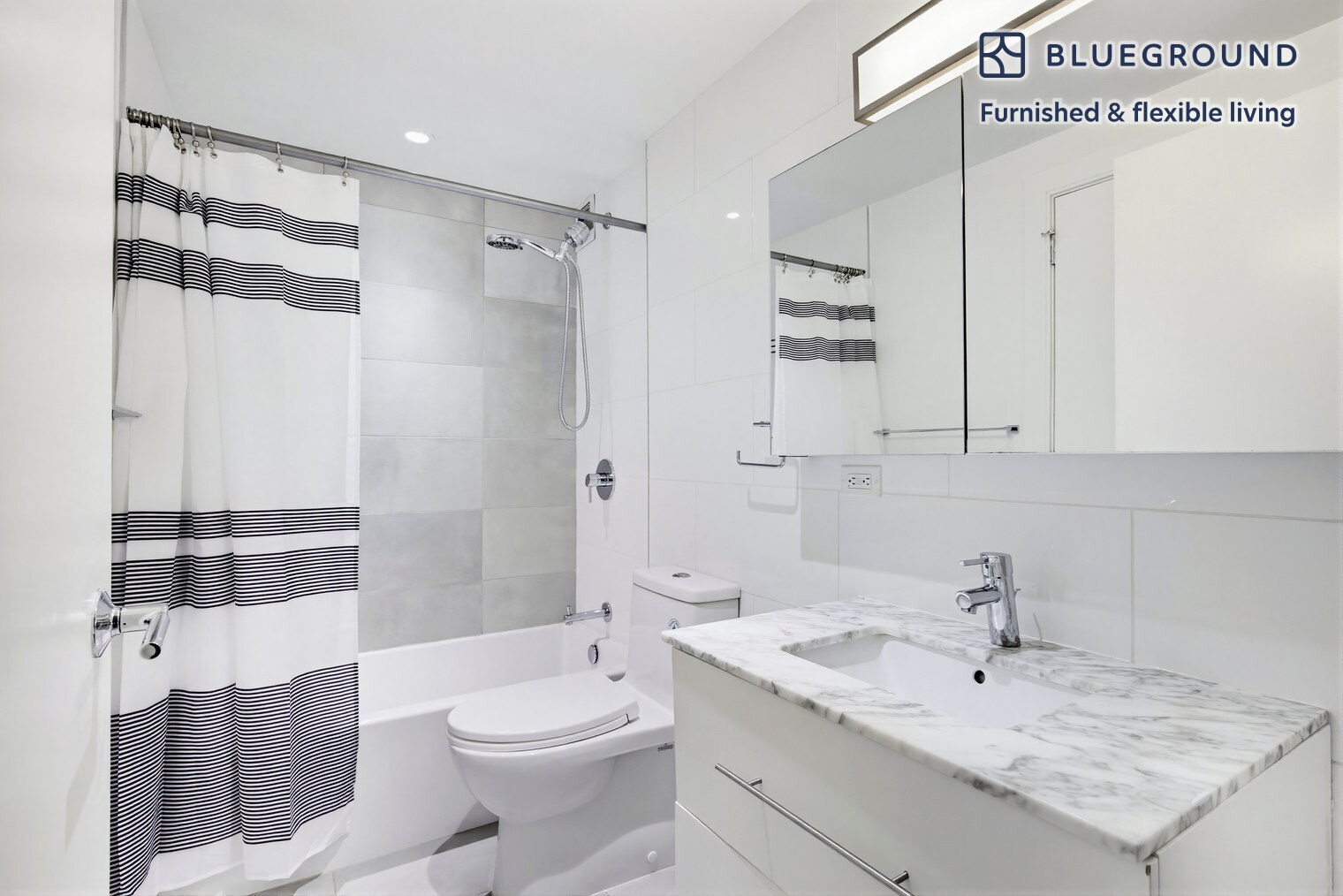 Building Photo - 230 E 44th St