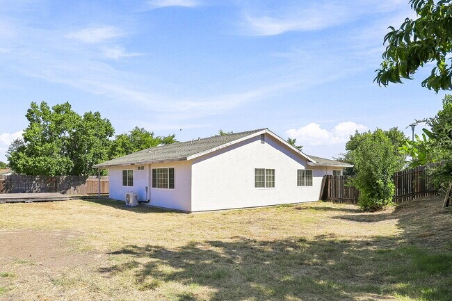 Building Photo - 7205 Dedrick Ct