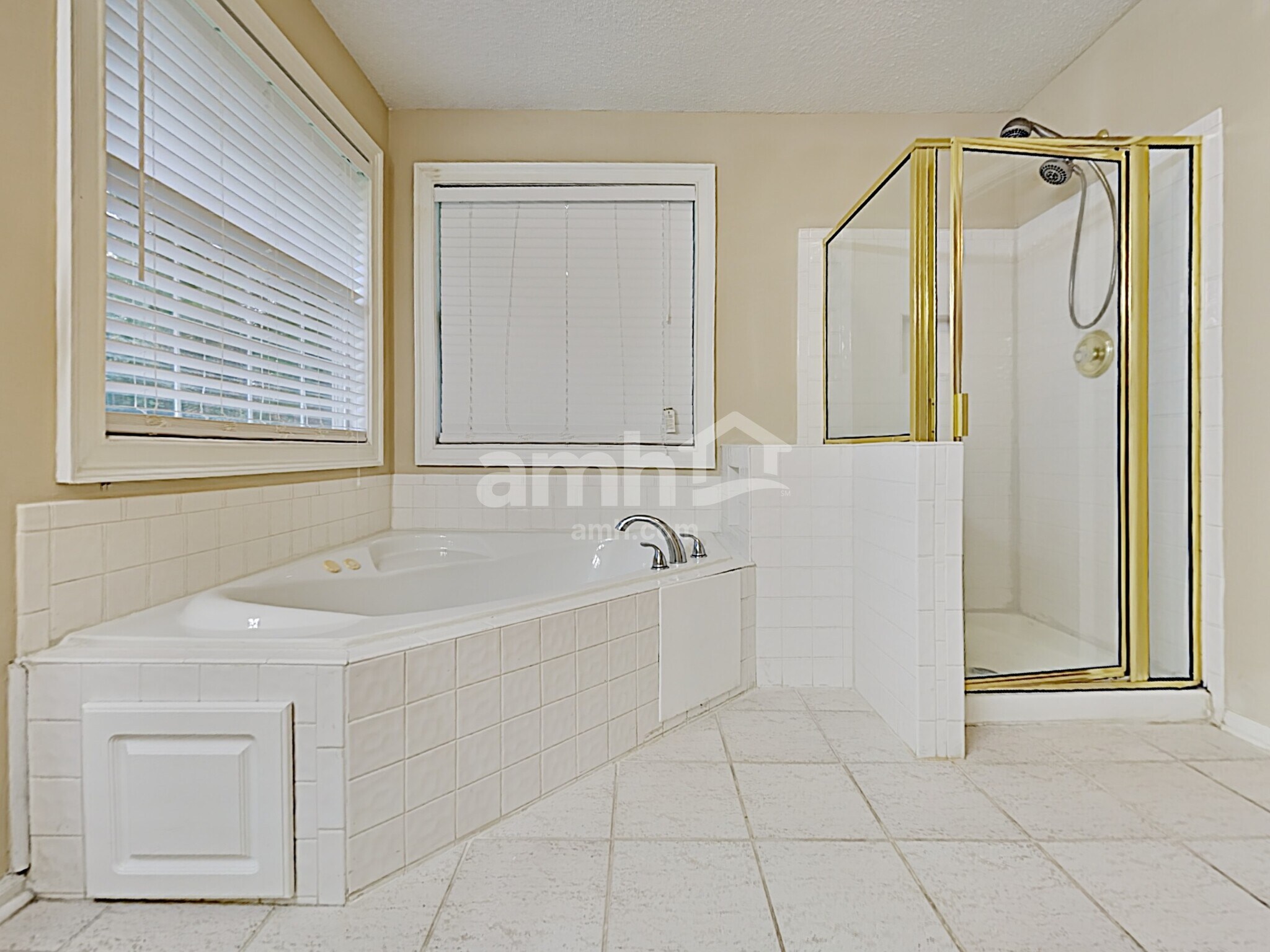 Building Photo - 1 Arbor Cove Dr