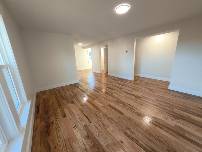 Building Photo - 386 Union Ave