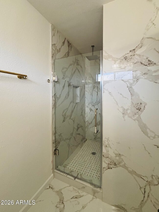 Building Photo - 6749 N 31st Ln