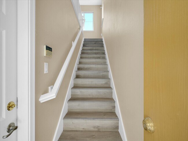 Building Photo - 4312 Middlefield Dr