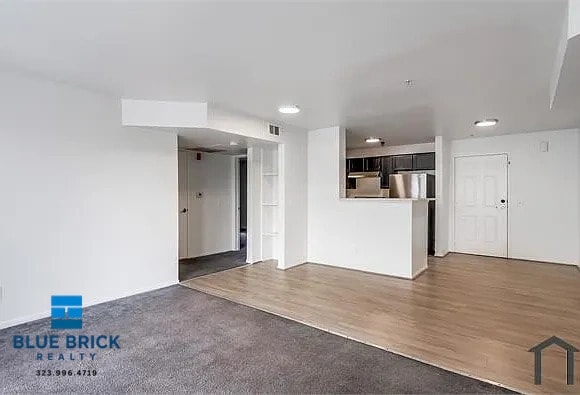 Building Photo - 15231 Sherman Way
