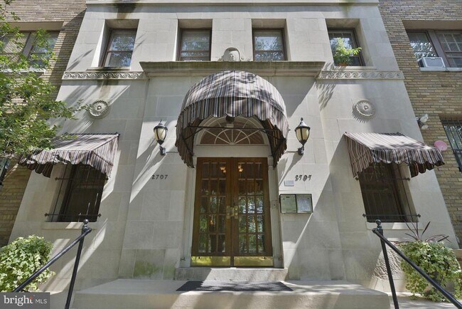 Building Photo - 2707 Adams Mill Rd NW