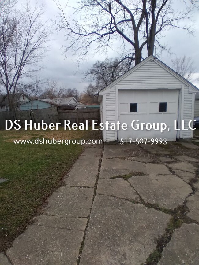 Building Photo - 2 bedroom home in North Lansing available ...