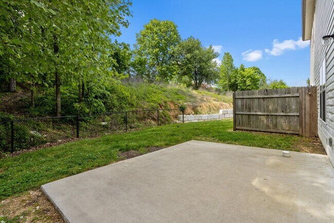 Building Photo - 8403 Brookmoor Ln