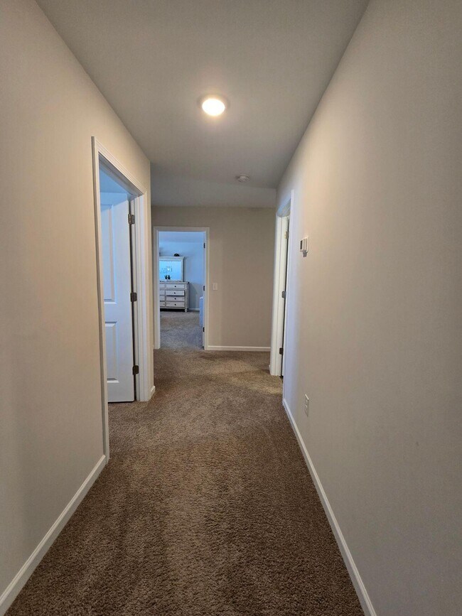 Building Photo - 1762 Camazay Dr