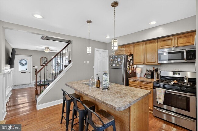 Building Photo - 4743 Umbria St
